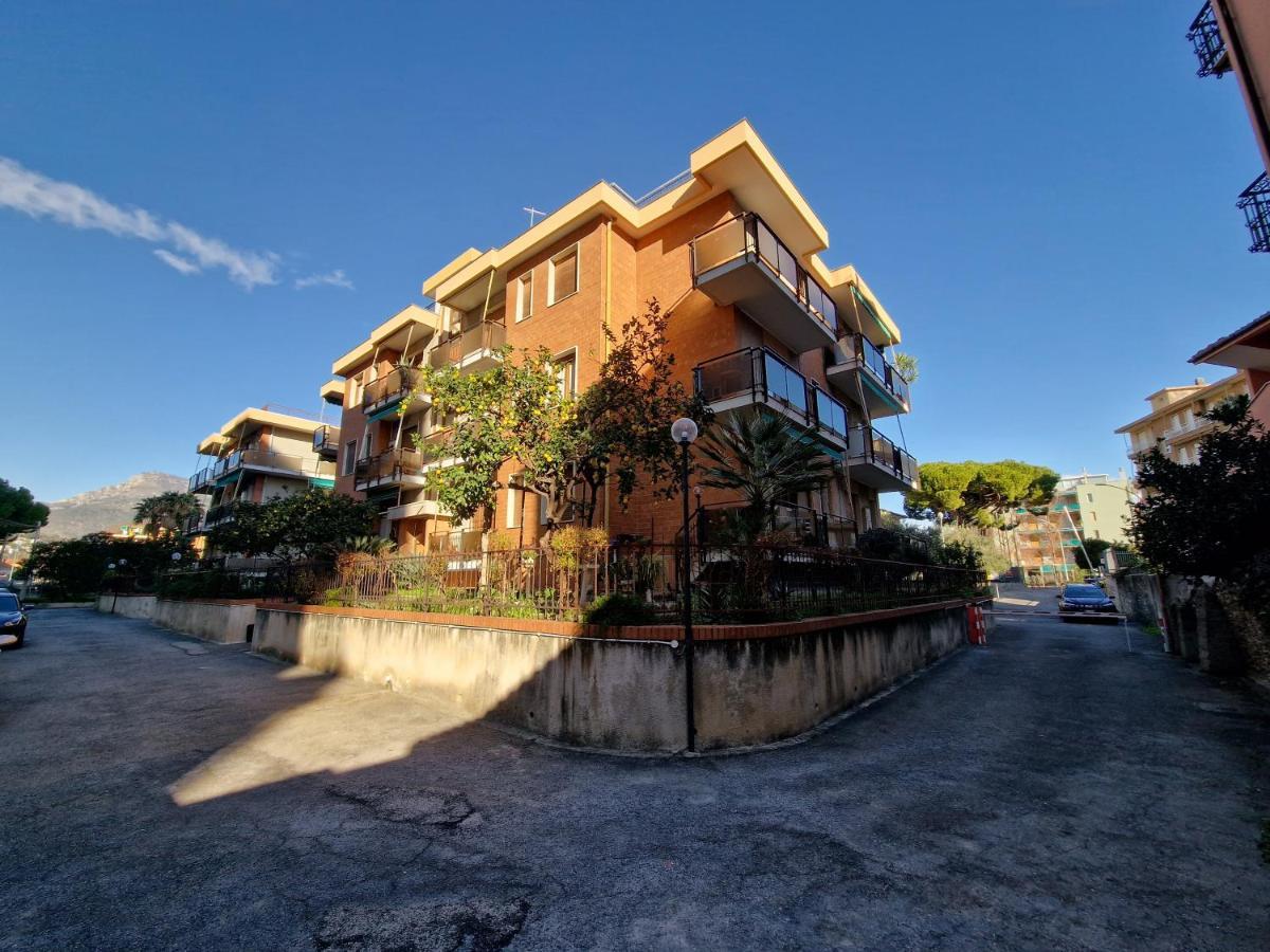 2 Locali - 100 Metri Dal Mare - Free Parking * Loano